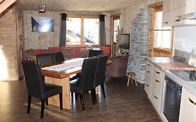 Chalet Pomme de Pin